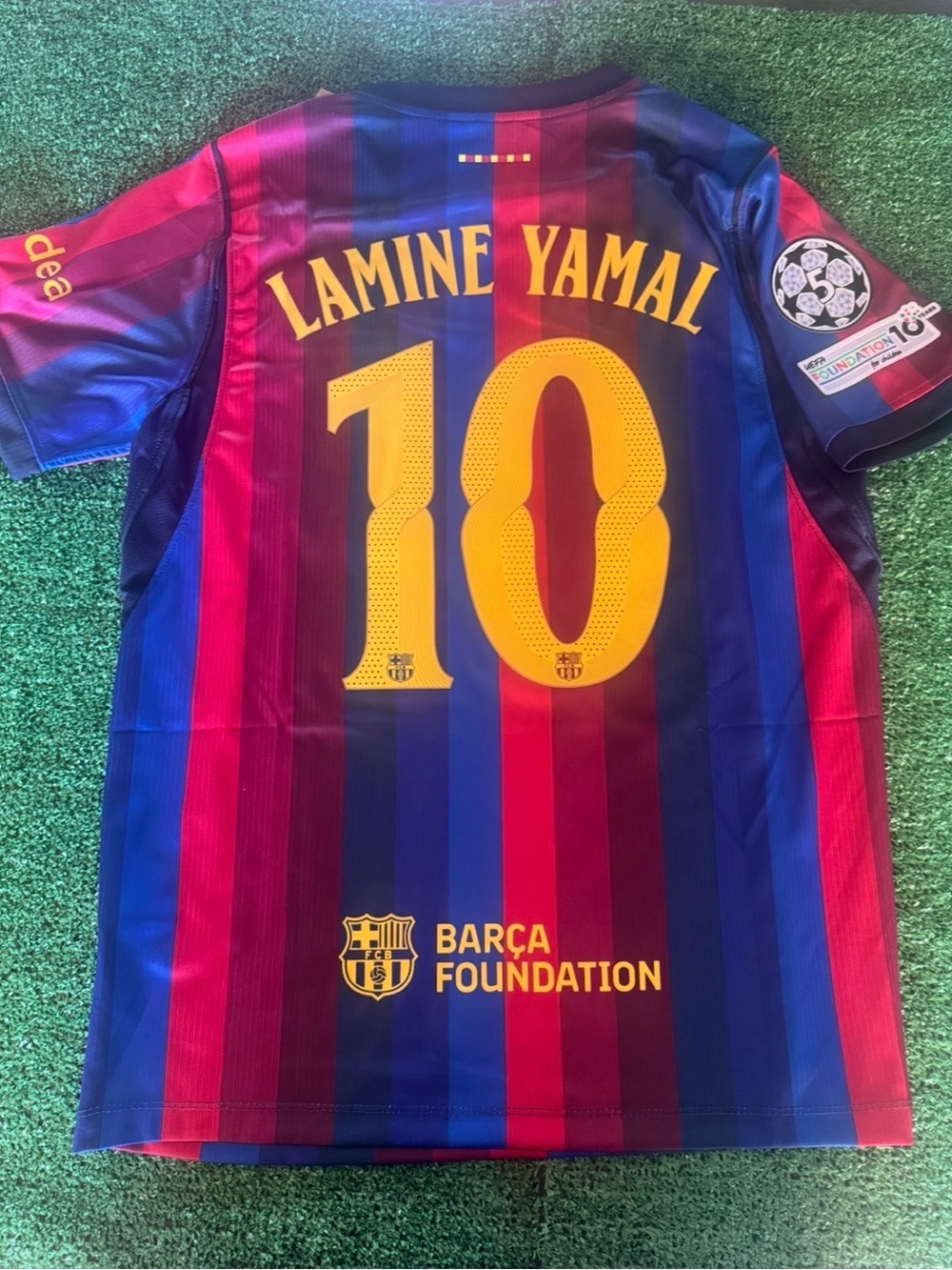 Nike Blue & Red Lamine Yamal #10 Football Jersey size medium